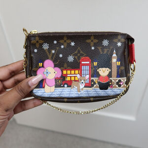 Louis Vuitton Mini Pochette Accessoires London Holiday Animation Edition